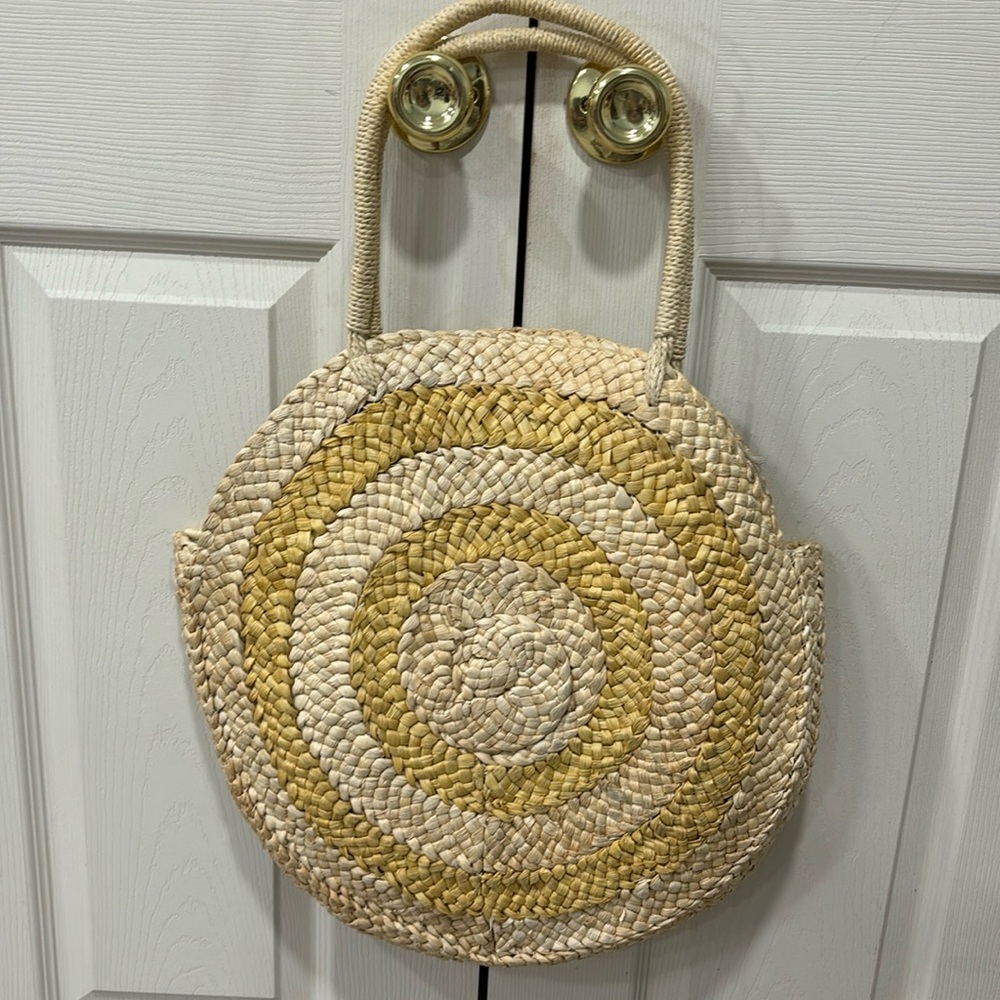 American Eagle straw bag